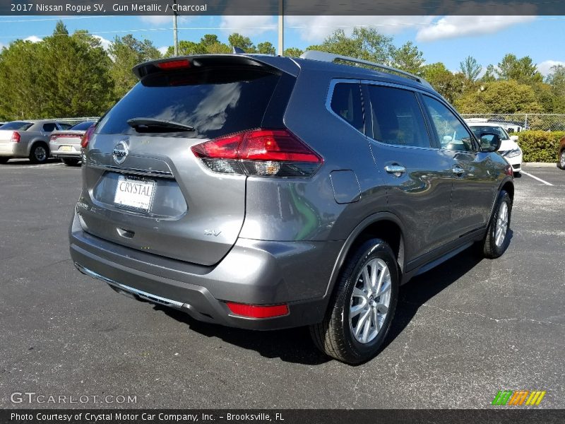 Gun Metallic / Charcoal 2017 Nissan Rogue SV