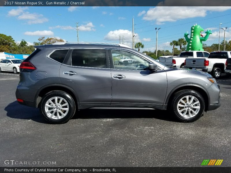 Gun Metallic / Charcoal 2017 Nissan Rogue SV