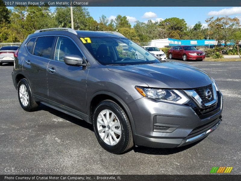Gun Metallic / Charcoal 2017 Nissan Rogue SV