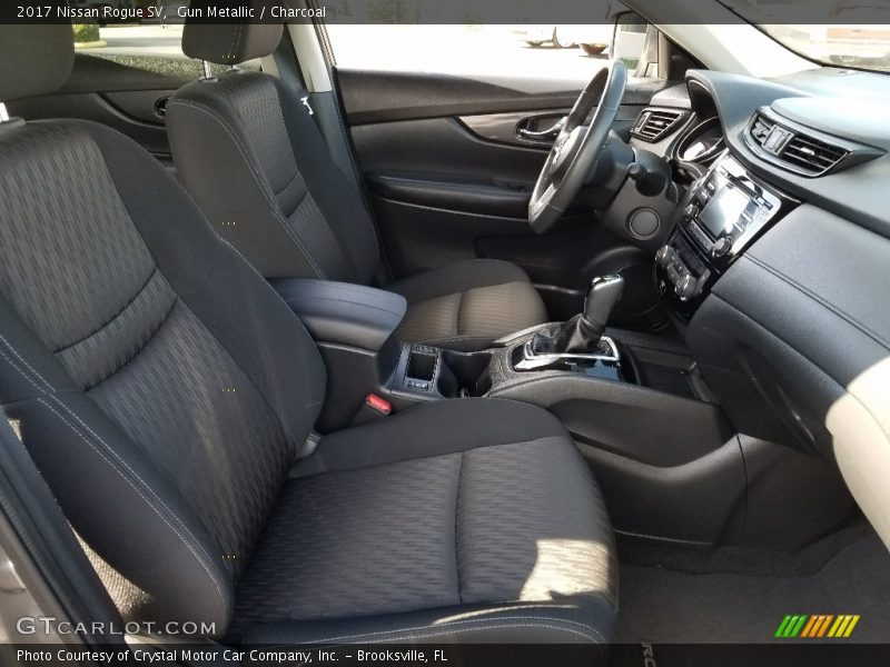 Gun Metallic / Charcoal 2017 Nissan Rogue SV