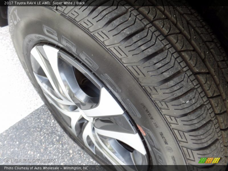 Super White / Black 2017 Toyota RAV4 LE AWD