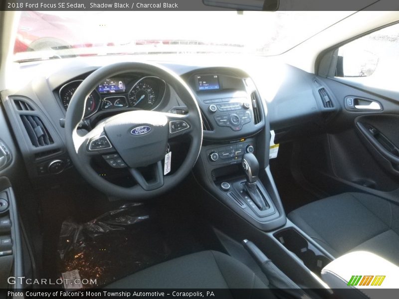 Shadow Black / Charcoal Black 2018 Ford Focus SE Sedan