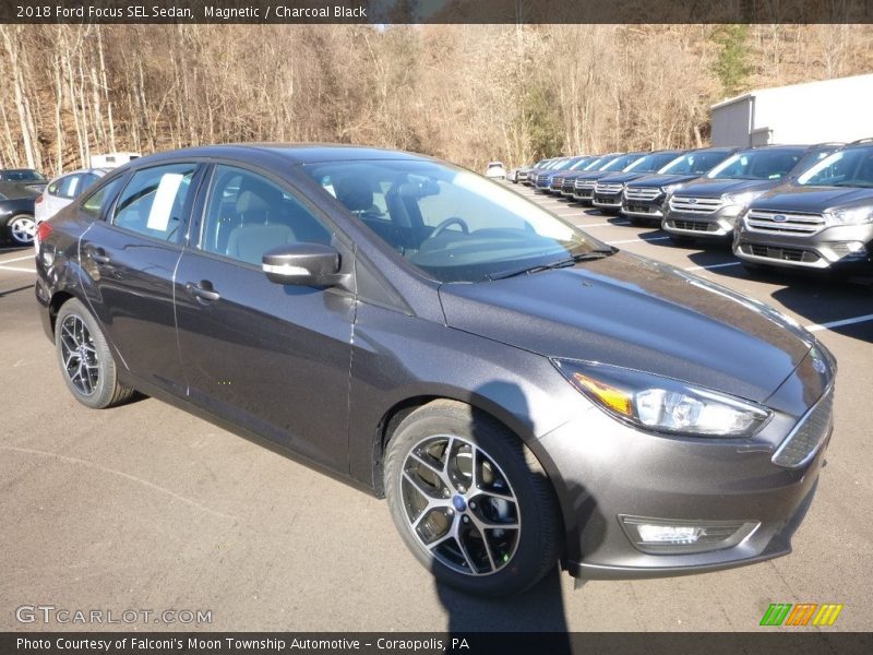Magnetic / Charcoal Black 2018 Ford Focus SEL Sedan