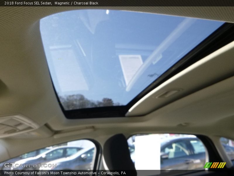 Magnetic / Charcoal Black 2018 Ford Focus SEL Sedan