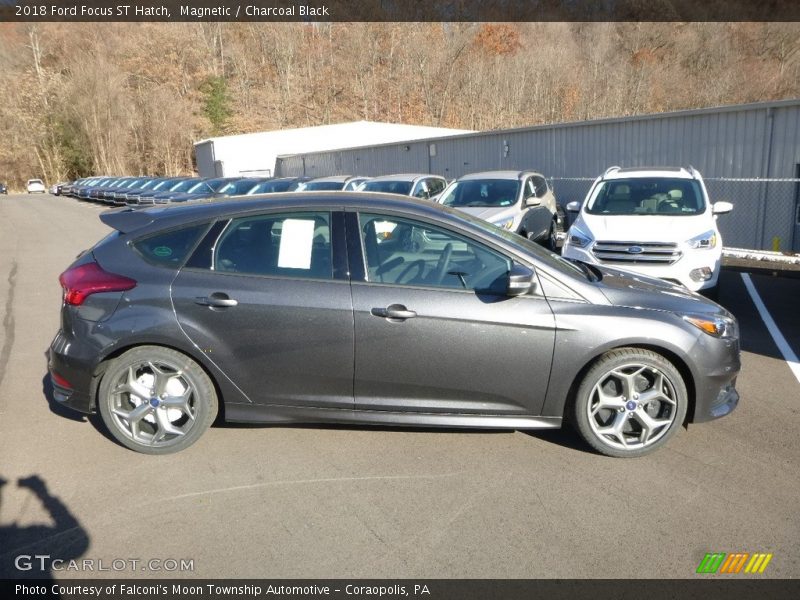  2018 Focus ST Hatch Magnetic