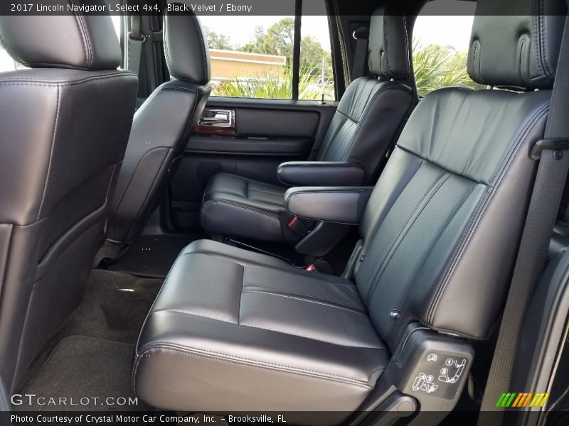 Rear Seat of 2017 Navigator L Select 4x4