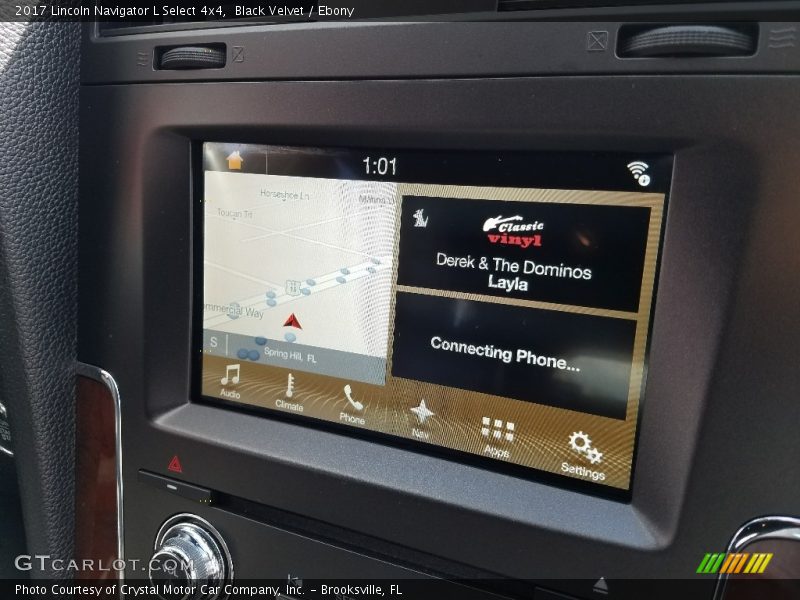 Navigation of 2017 Navigator L Select 4x4