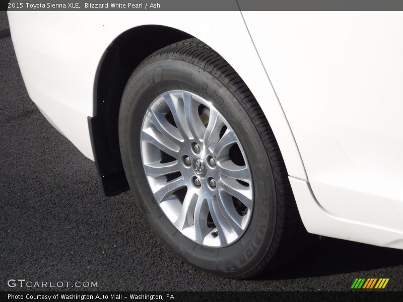 Blizzard White Pearl / Ash 2015 Toyota Sienna XLE