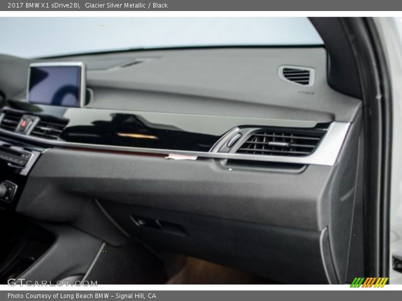 Glacier Silver Metallic / Black 2017 BMW X1 sDrive28i