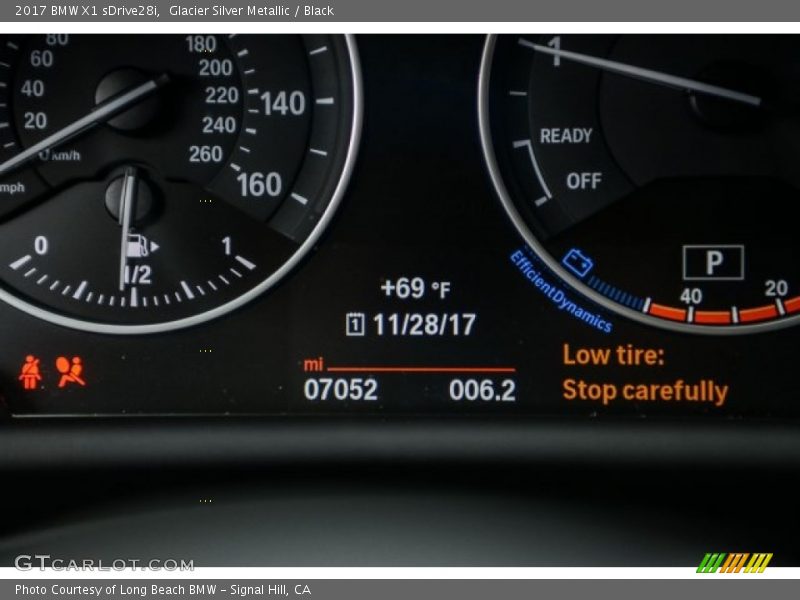 Glacier Silver Metallic / Black 2017 BMW X1 sDrive28i