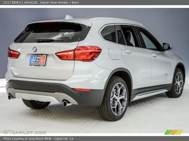 Glacier Silver Metallic / Black 2017 BMW X1 sDrive28i