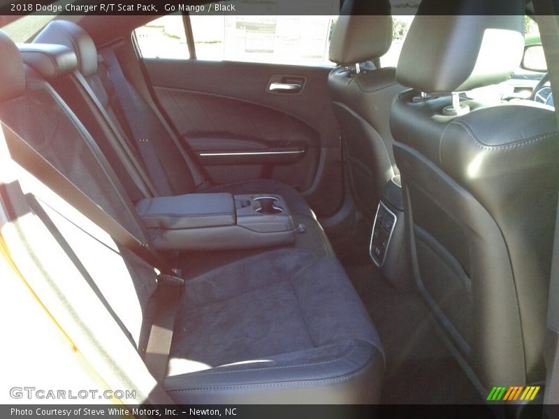 Go Mango / Black 2018 Dodge Charger R/T Scat Pack