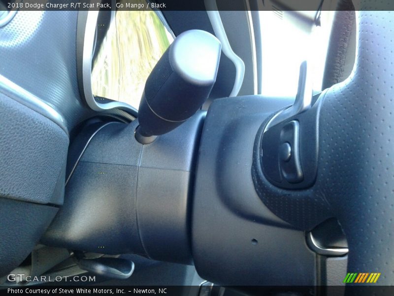 Go Mango / Black 2018 Dodge Charger R/T Scat Pack