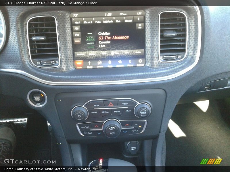 Go Mango / Black 2018 Dodge Charger R/T Scat Pack