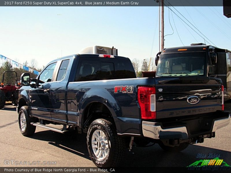 Blue Jeans / Medium Earth Gray 2017 Ford F250 Super Duty XL SuperCab 4x4