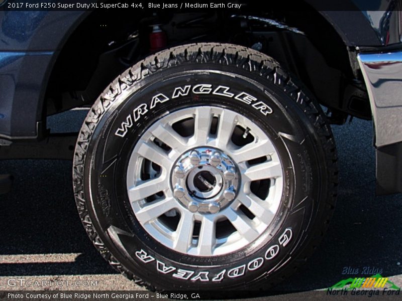 Blue Jeans / Medium Earth Gray 2017 Ford F250 Super Duty XL SuperCab 4x4