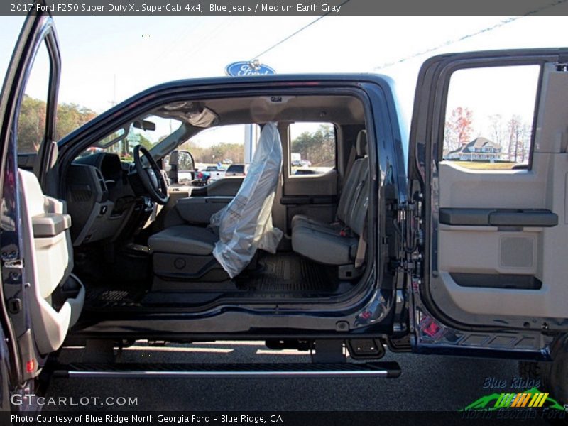 Blue Jeans / Medium Earth Gray 2017 Ford F250 Super Duty XL SuperCab 4x4