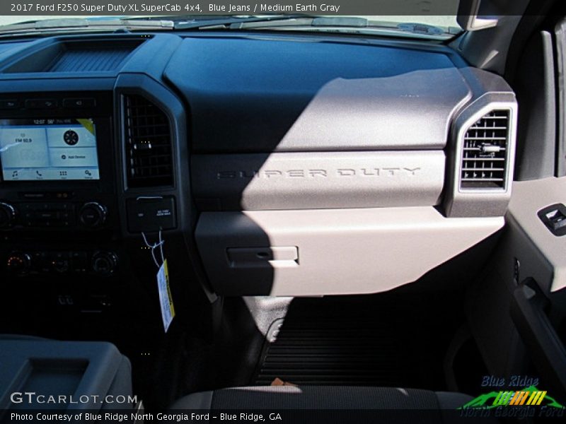 Blue Jeans / Medium Earth Gray 2017 Ford F250 Super Duty XL SuperCab 4x4