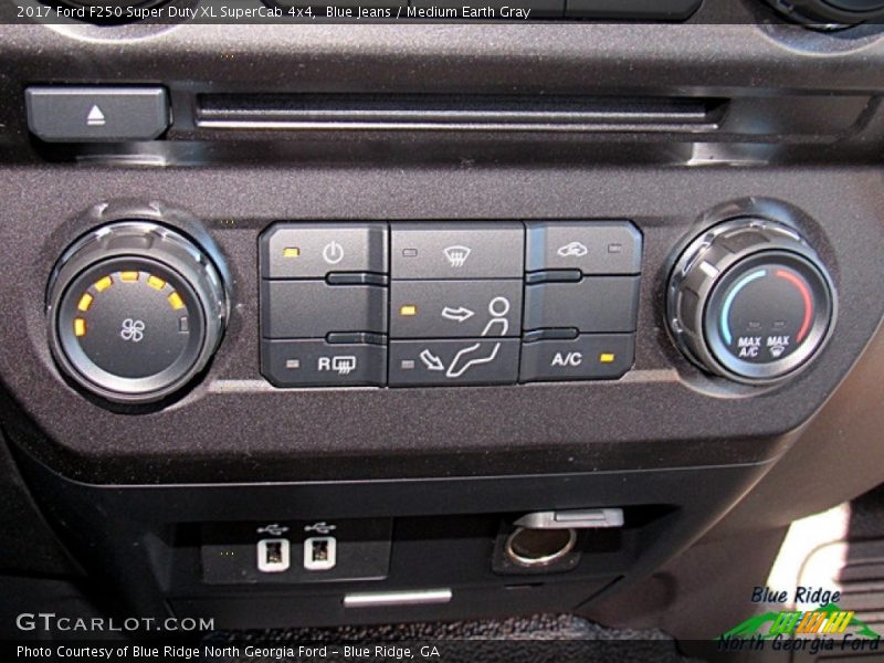Blue Jeans / Medium Earth Gray 2017 Ford F250 Super Duty XL SuperCab 4x4