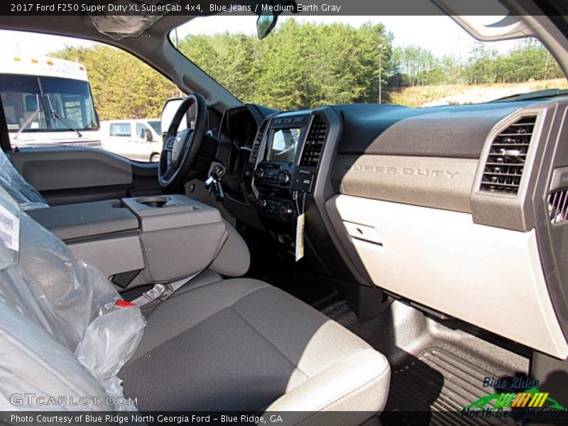 Blue Jeans / Medium Earth Gray 2017 Ford F250 Super Duty XL SuperCab 4x4