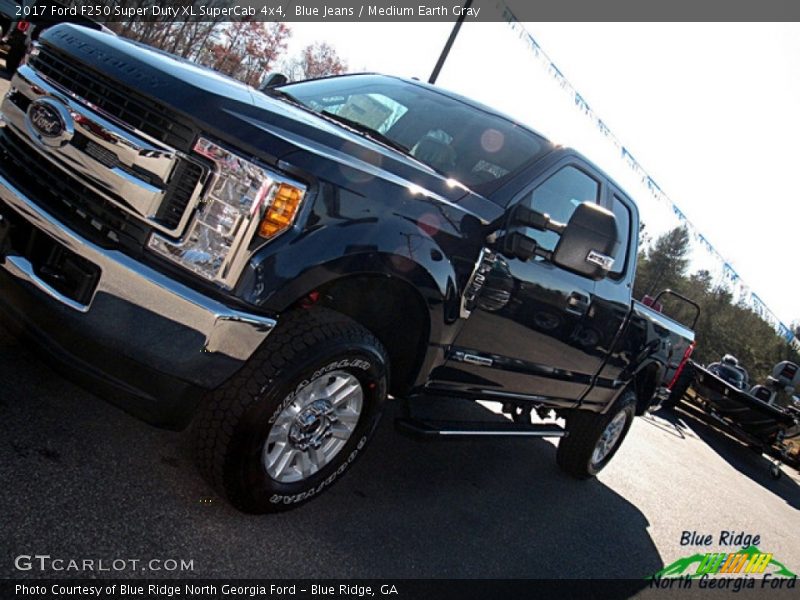 Blue Jeans / Medium Earth Gray 2017 Ford F250 Super Duty XL SuperCab 4x4