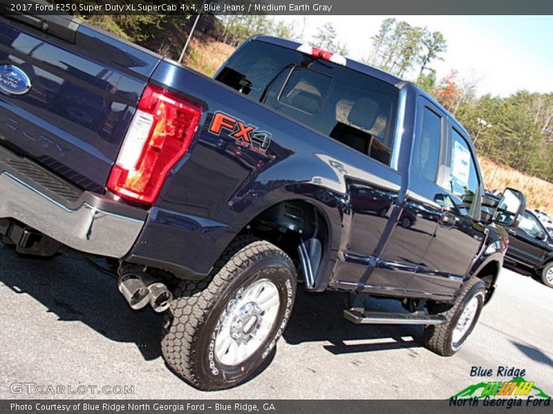 Blue Jeans / Medium Earth Gray 2017 Ford F250 Super Duty XL SuperCab 4x4