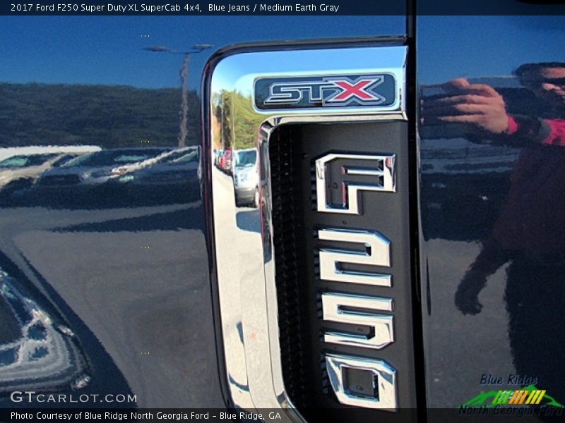 Blue Jeans / Medium Earth Gray 2017 Ford F250 Super Duty XL SuperCab 4x4