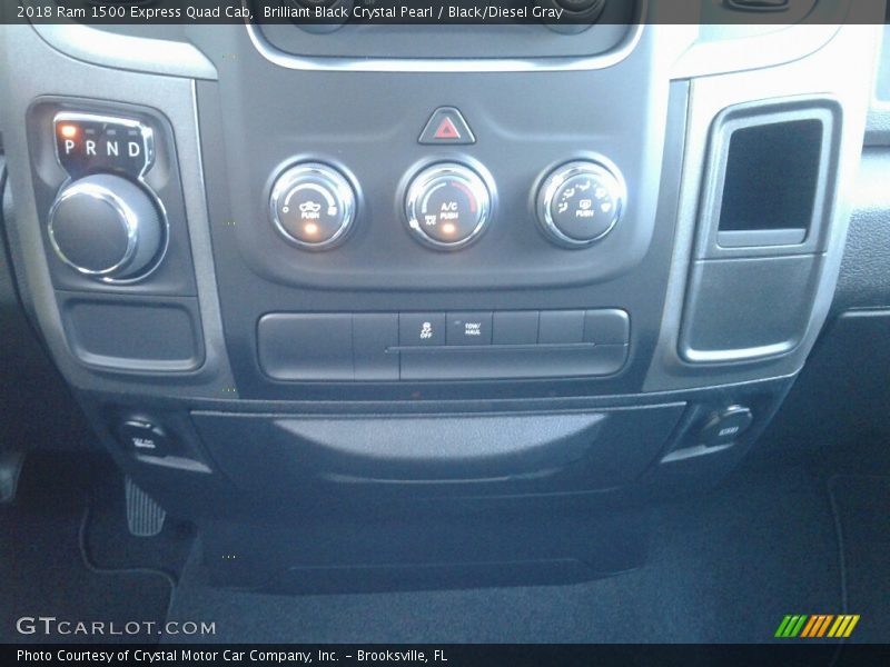 Brilliant Black Crystal Pearl / Black/Diesel Gray 2018 Ram 1500 Express Quad Cab