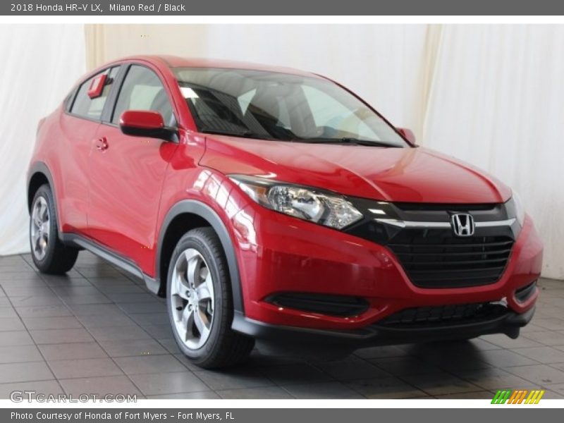 Front 3/4 View of 2018 HR-V LX