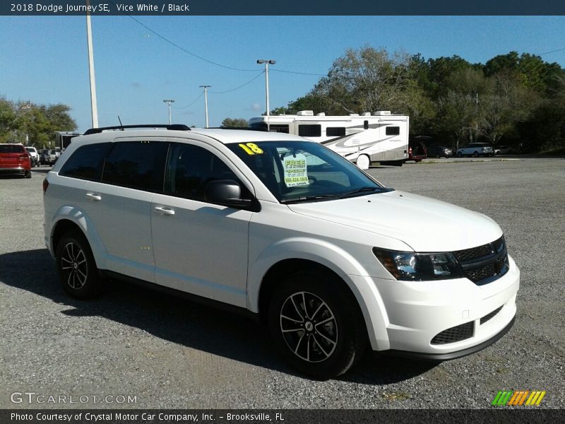 Vice White / Black 2018 Dodge Journey SE