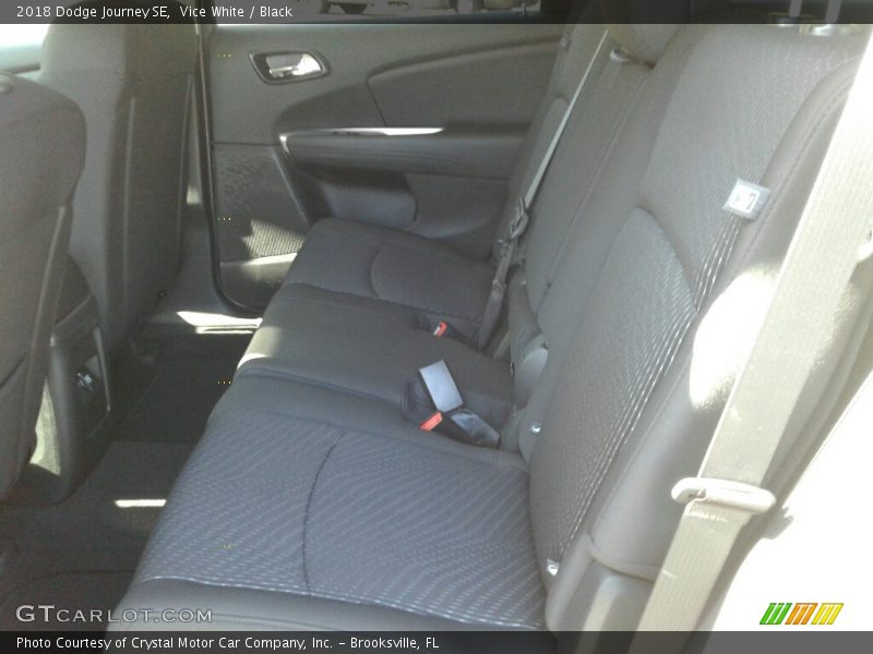 Vice White / Black 2018 Dodge Journey SE