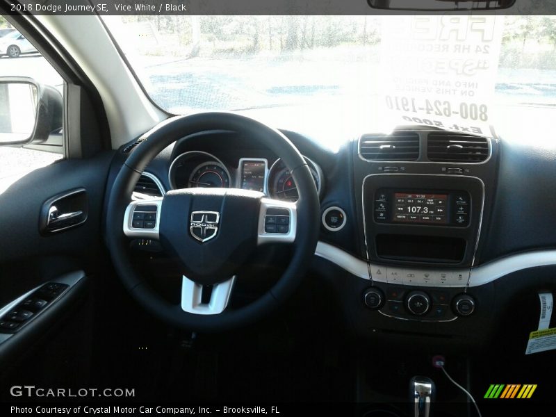Vice White / Black 2018 Dodge Journey SE