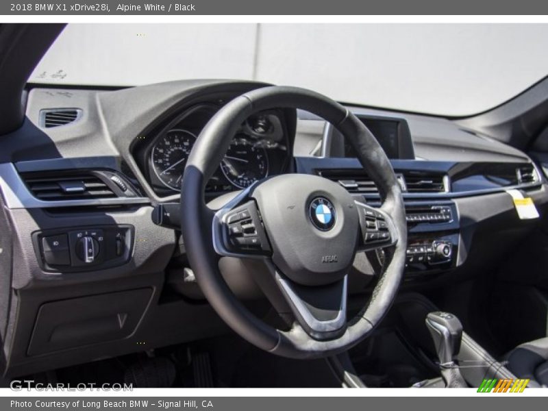 Alpine White / Black 2018 BMW X1 xDrive28i