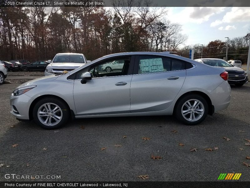 Silver Ice Metallic / Jet Black 2018 Chevrolet Cruze LT
