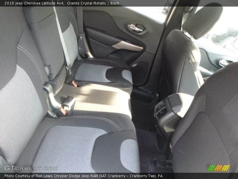 Granite Crystal Metallic / Black 2018 Jeep Cherokee Latitude 4x4