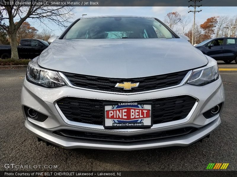 Silver Ice Metallic / Jet Black 2018 Chevrolet Cruze LT