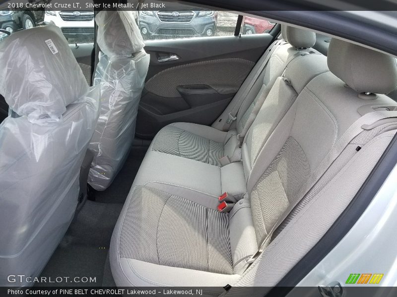 Silver Ice Metallic / Jet Black 2018 Chevrolet Cruze LT