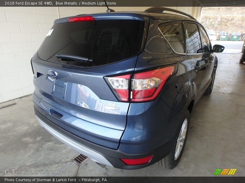 Blue Metallic / Medium Light Stone 2018 Ford Escape SE 4WD