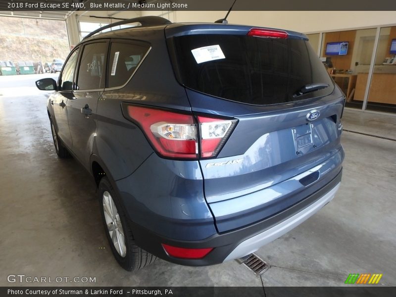 Blue Metallic / Medium Light Stone 2018 Ford Escape SE 4WD