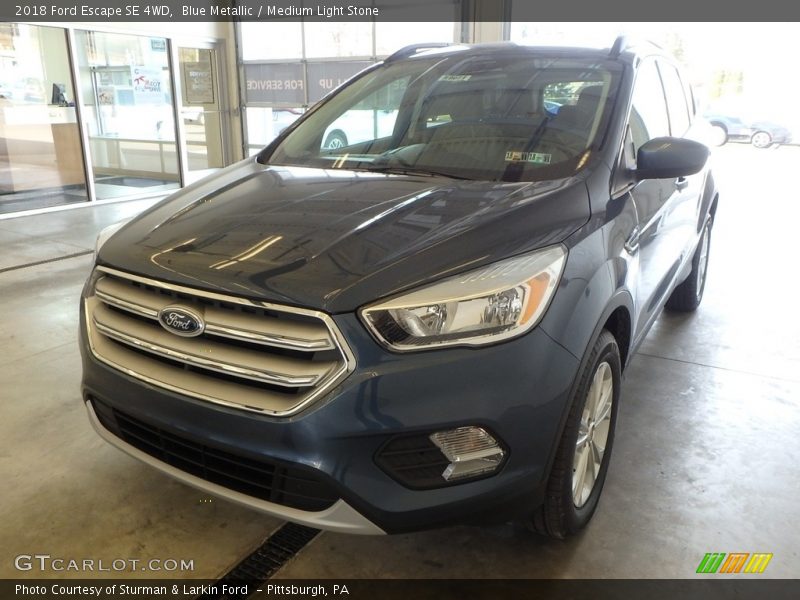 Blue Metallic / Medium Light Stone 2018 Ford Escape SE 4WD
