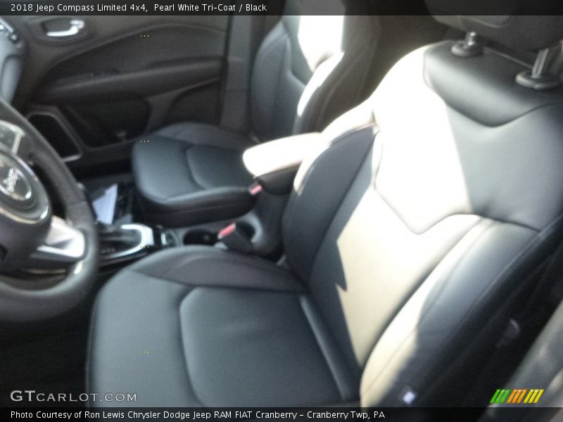 Pearl White Tri–Coat / Black 2018 Jeep Compass Limited 4x4