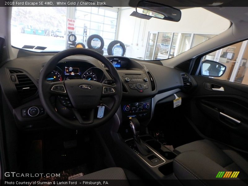 White Gold / Charcoal Black 2018 Ford Escape SE 4WD