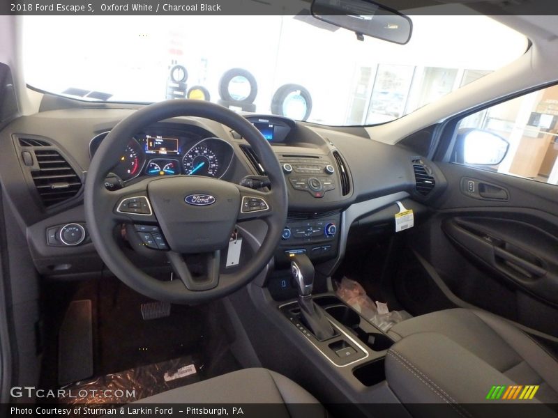 Oxford White / Charcoal Black 2018 Ford Escape S