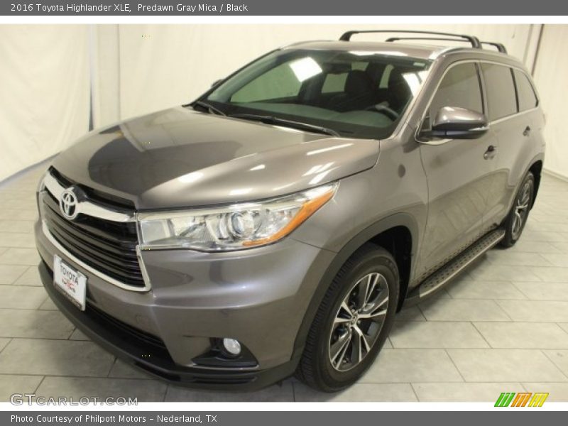 Predawn Gray Mica / Black 2016 Toyota Highlander XLE