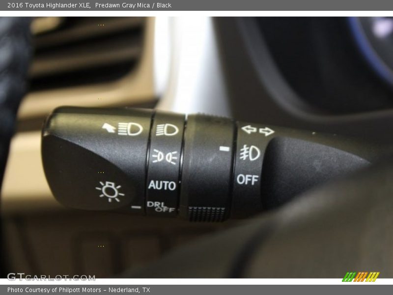 Predawn Gray Mica / Black 2016 Toyota Highlander XLE