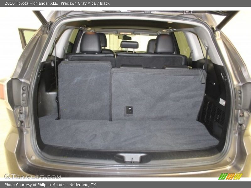 Predawn Gray Mica / Black 2016 Toyota Highlander XLE
