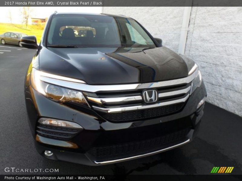 Crystal Black Pearl / Black 2017 Honda Pilot Elite AWD