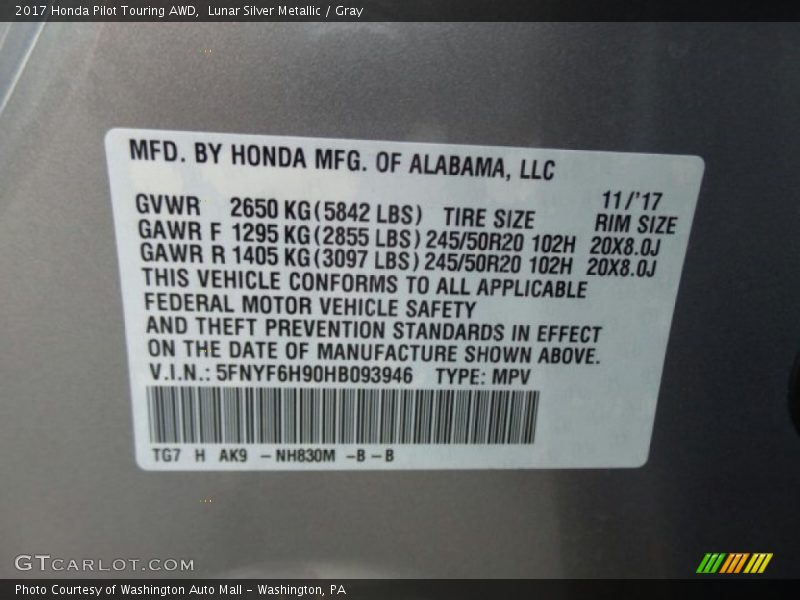 Lunar Silver Metallic / Gray 2017 Honda Pilot Touring AWD
