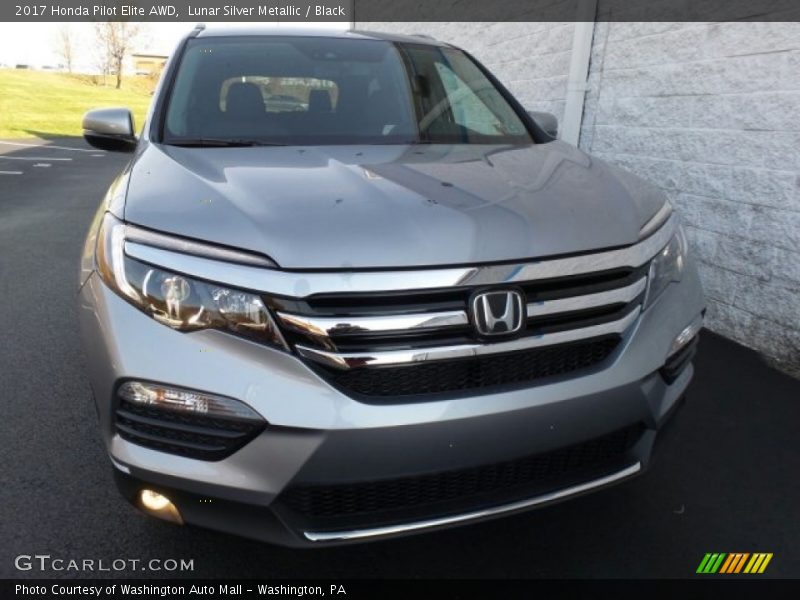 Lunar Silver Metallic / Black 2017 Honda Pilot Elite AWD