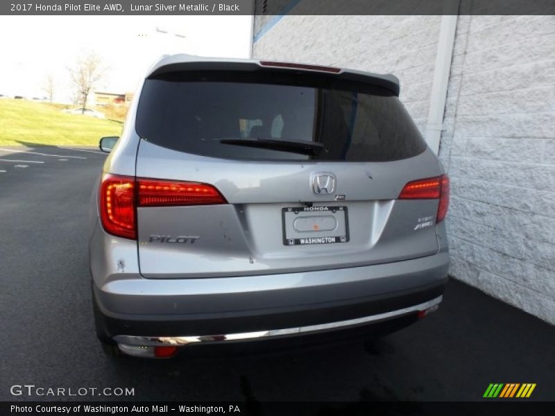 Lunar Silver Metallic / Black 2017 Honda Pilot Elite AWD